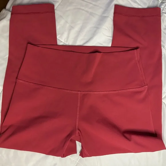 *sold* 🌟HP🎉 Lululemon Wunder Under Crop (Hi-Rise) 21" in Vintage Rose - Picture 6 of 8